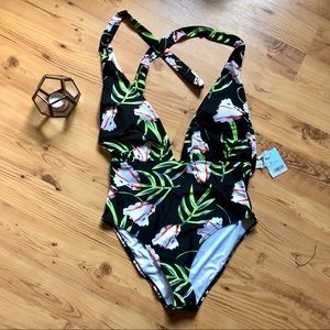 NWT Cupshe One Piece Swimsuit